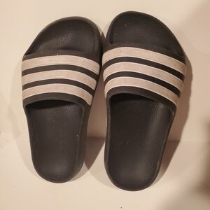 Adidas Black and White Slide Sandals Size 11 Preowned